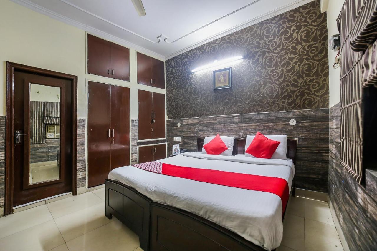 Oyo Downtown Inn Near Leisure Valley Park Gurgaon Buitenkant foto