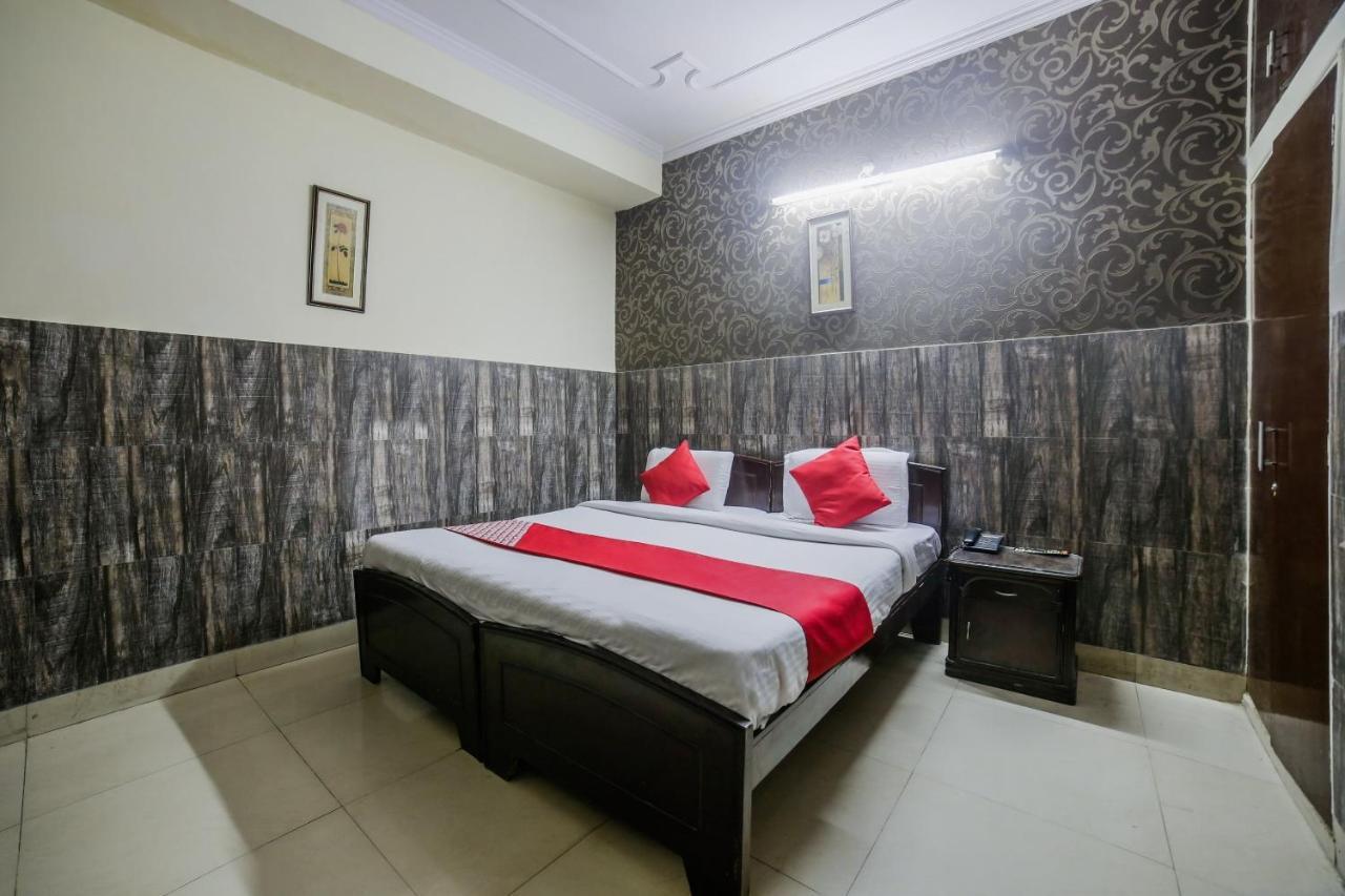 Oyo Downtown Inn Near Leisure Valley Park Gurgaon Buitenkant foto