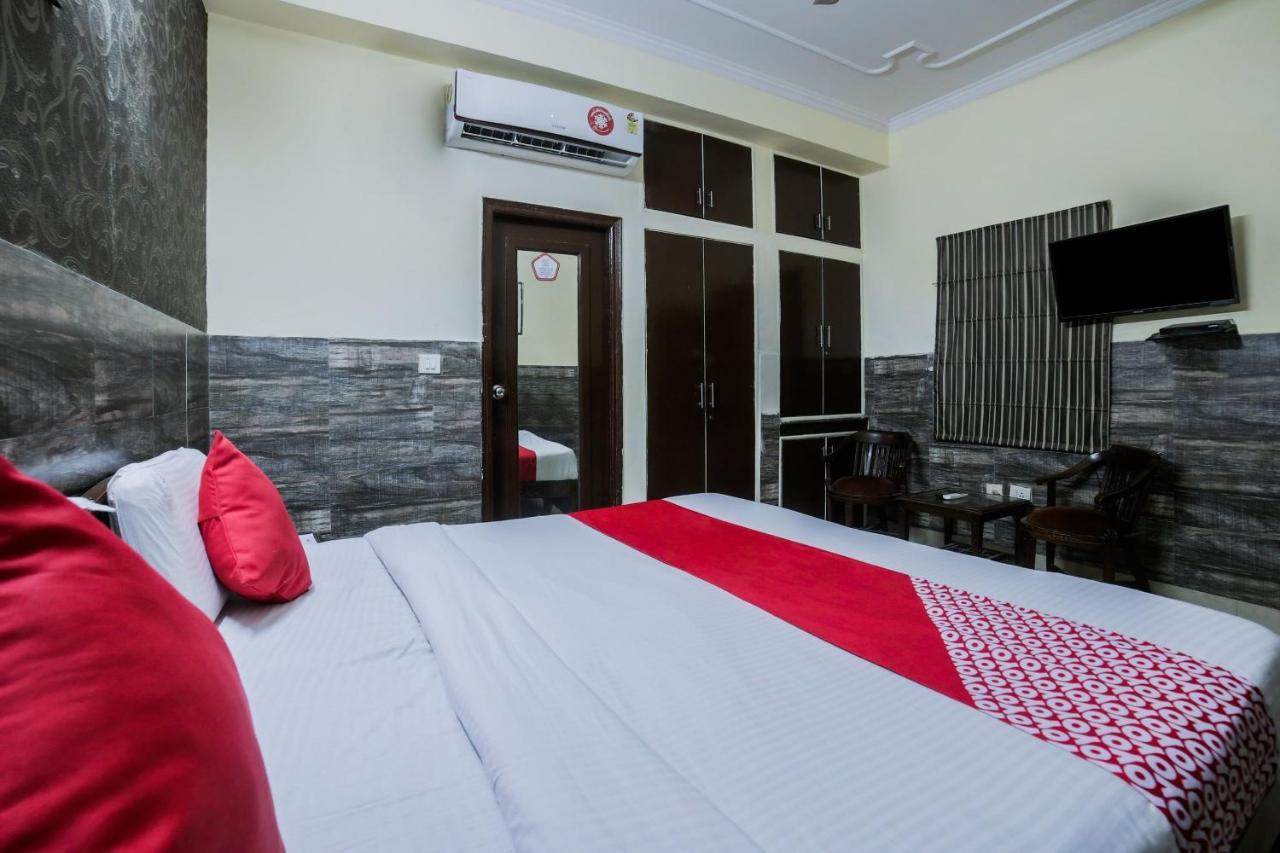 Oyo Downtown Inn Near Leisure Valley Park Gurgaon Buitenkant foto