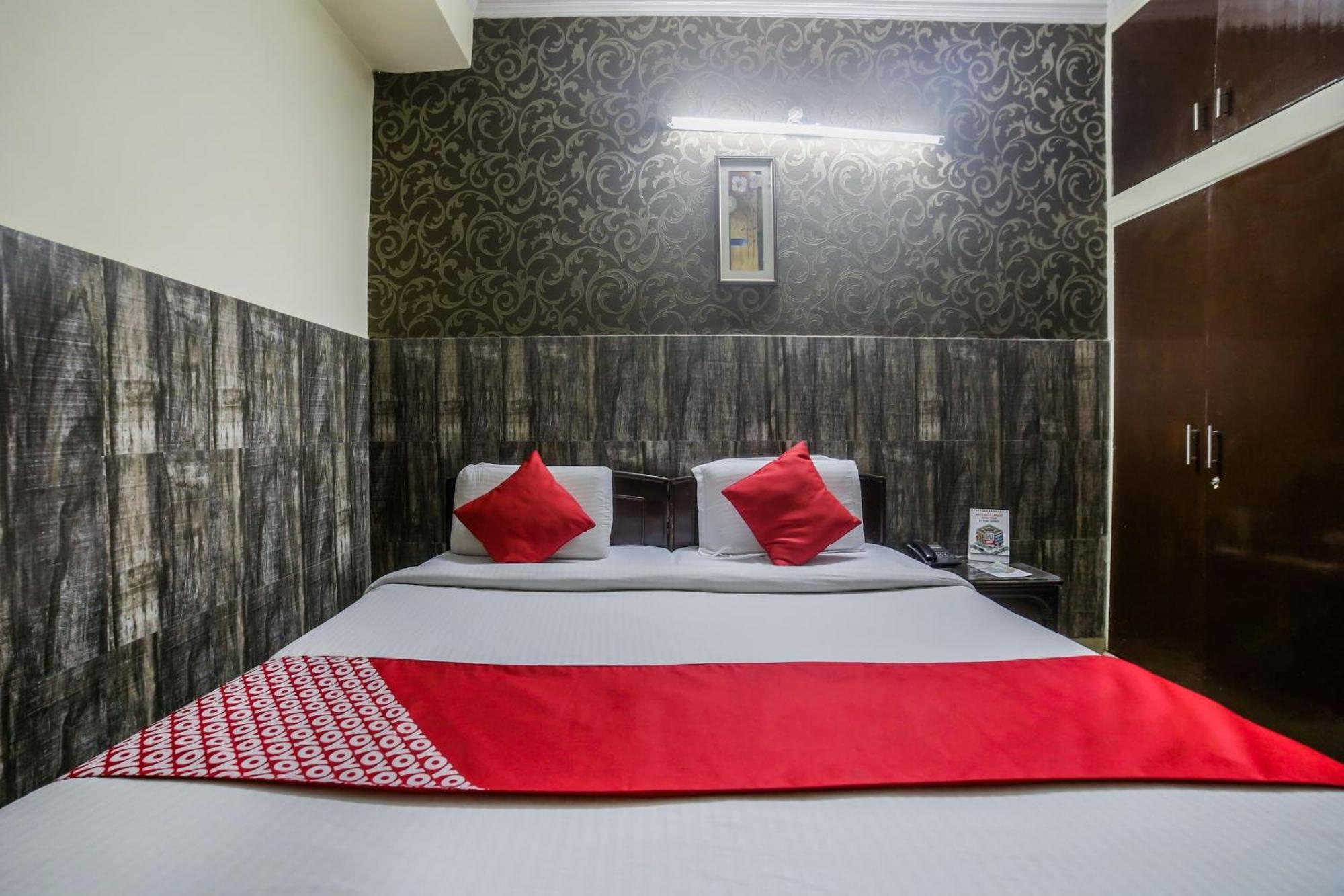 Oyo Downtown Inn Near Leisure Valley Park Gurgaon Buitenkant foto